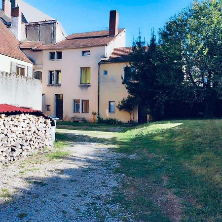 Appartement Grand T3 avec cour intérieure à Gray Extérieur photo