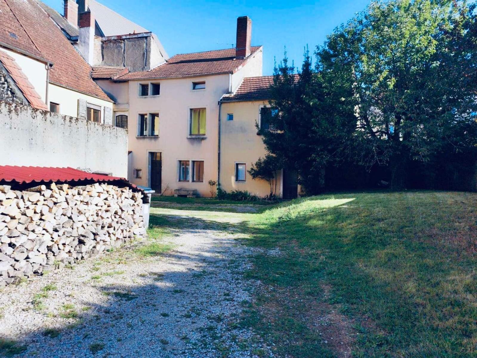 Appartement Grand T3 avec cour intérieure à Gray Extérieur photo